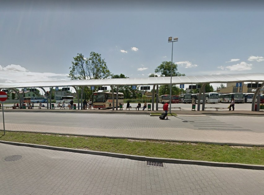 Koronawirus w autobusie na trasie Wieluń- Radoszewice. Od wczoraj zgłosiło się 7 pasażerów