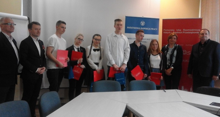 Uczennica ZSP nr 4 w Malborku wygrała konkurs o bezpieczeństwie i higienie pracy