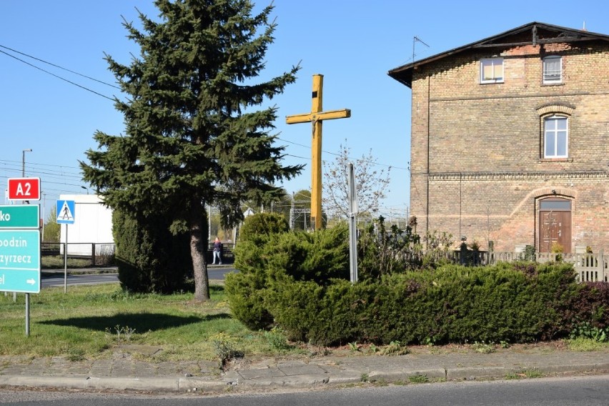 Nowy krzyż przy zbiegu ulicy Granicznej i Rejtana - 16 czerwca 2020 [ZDJĘCIA]                             