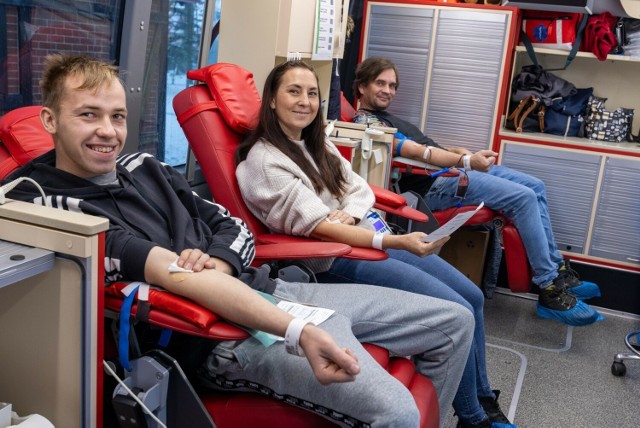 Akcja oddawania krwi w Nadleśnictwie Lutówko zakończyła się sukcesem. Krew oddało tu 51 osób.