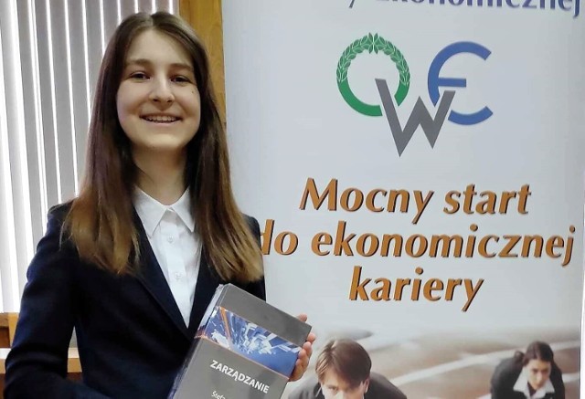 Wiktoria Maszczyk z ZSP 5 (Ekonomik) w Piotrkowie laureatką olimpiady ekonomicznej