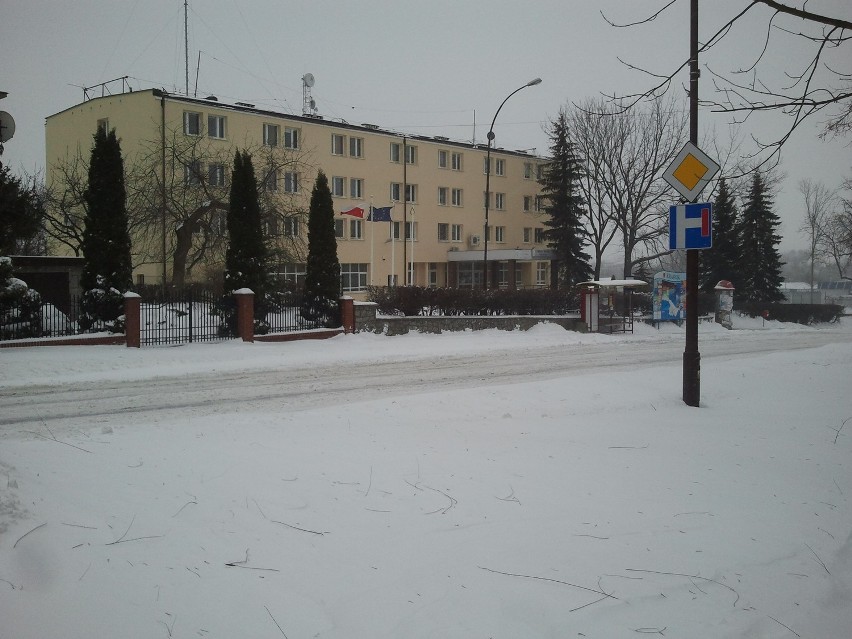 Powrót zimy w Kraśniku. Niebezpiecznie na drogach ZDJĘCIA