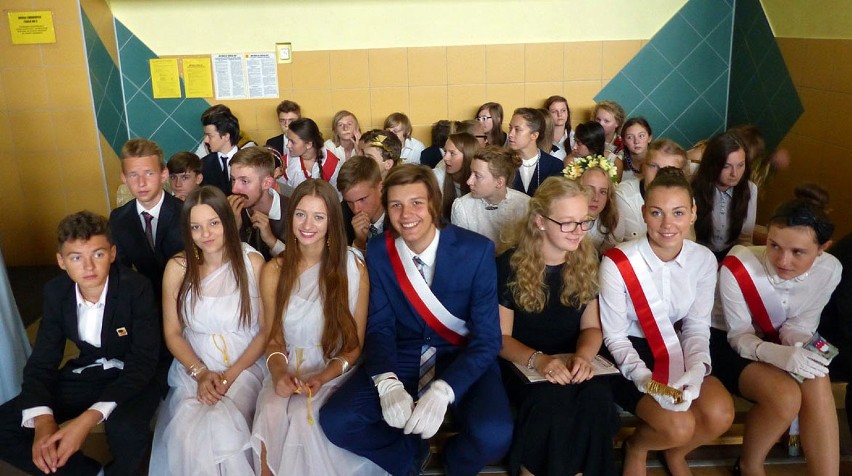 Nobliści patronują odnowionemu gimnazjum w Pajęcznie