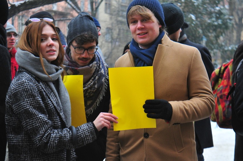 Kraków. Studenci UJ pokazali żółtą kartkę ministrowi Gowinowi