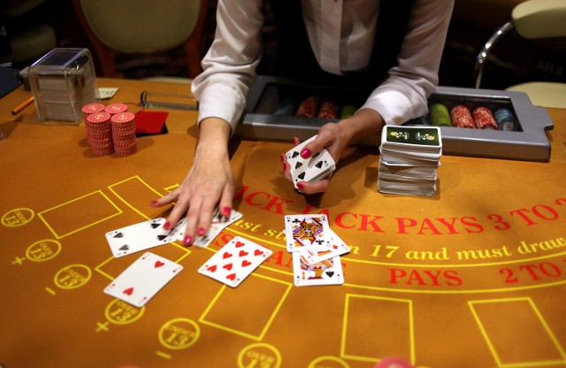 Cztery firmy chcą prowadzić kasyno w Opolu.