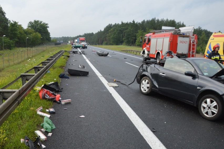 Policjanci zorganizowali objazdy. Kierowca megane trafił do...