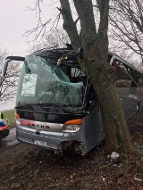 Wypadek autobusu na trasie Gniezno-Kłecko. Podróżowały nim Morsy ze Słupcy 