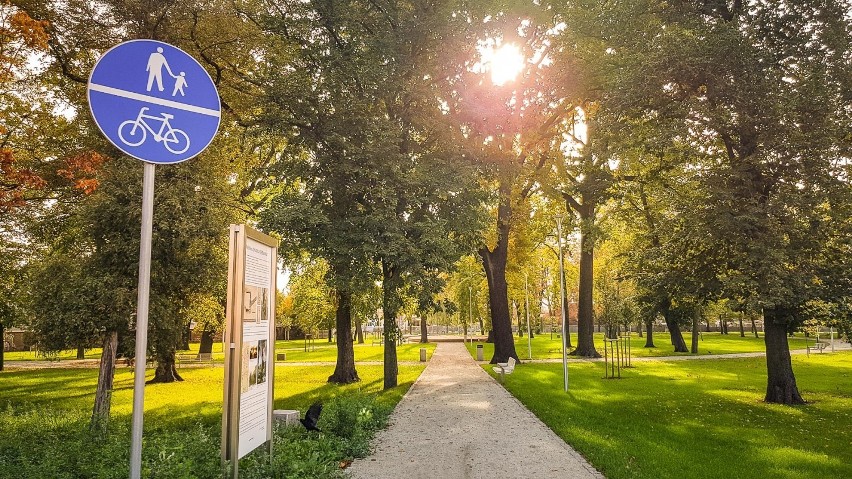 Leszno. Odnowiony niedawno Park Heermana  w jesiennej odsłonie [ZDJĘCIA]