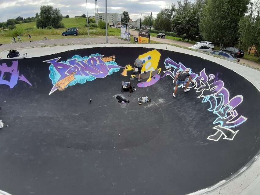 Park dla skaterów w Szczecinku z nowymi graffiti [zdjęcia]