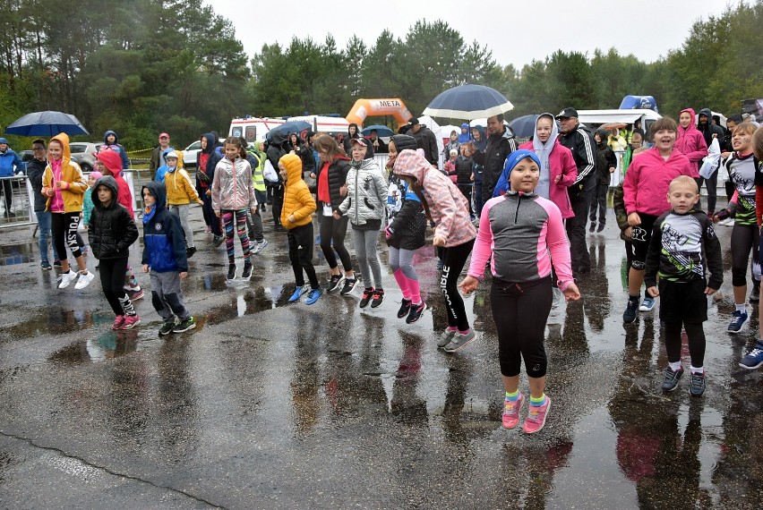 Biegi. Przed ekstremalnym biegiem Miki Run 2020 w Pile swoją trasę pokonały dzieci. Zobaczcie zdjęcia