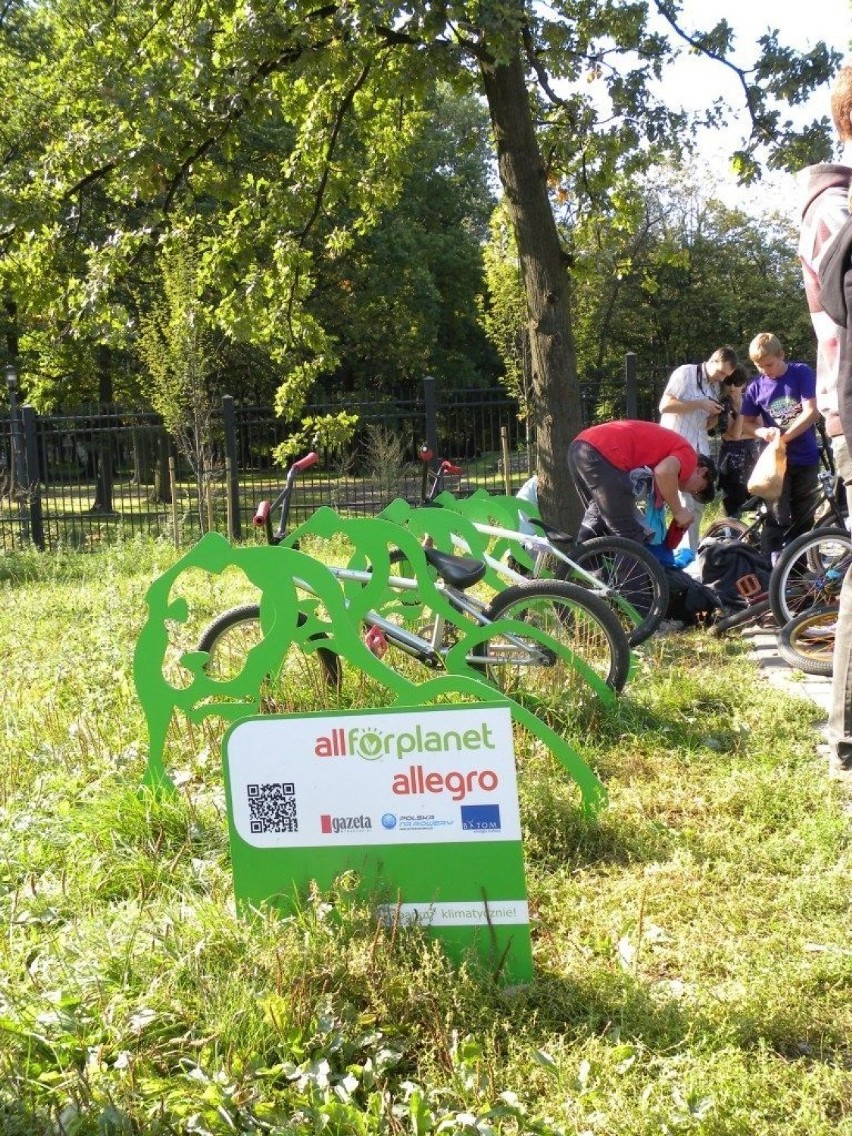 Nie mogło zabraknąć na obiekcie stojaków rowerowych z...