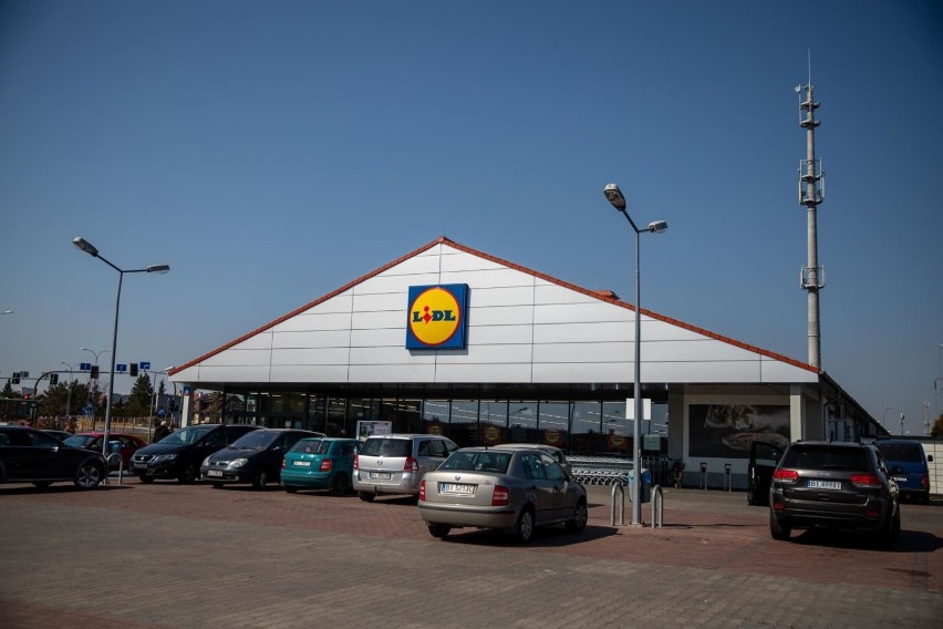 Lidl

Ile zarabia pracownik Lidla w 2020 roku? Nowo...