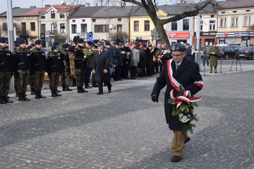 Narodowy Dzień Pamięci Żołnierzy Wyklętych w Łasku [zdjęcia i film]