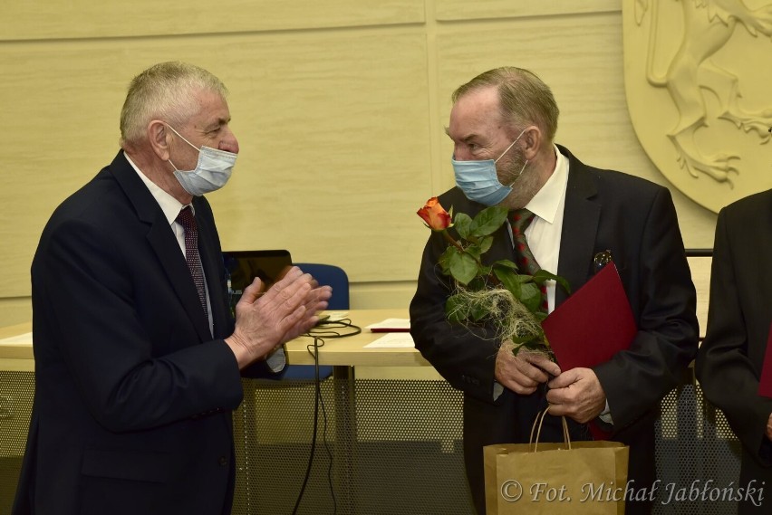 Na wniosek MRK  Minister Kultury i Dziedzictwa Narodowego Prof. Piotr Gliński przyznał zbiorową nagrodę okolicznościową dla trzech rzeźbiarzy: Andrzeja Wojtczaka, Tadeusza Kacalaka i Antoniego Kamińskiego