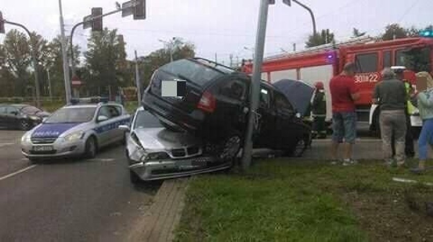 - Zgłoszenie o zdarzeniu dostaliśmy o godz. 12.53 - podaje...