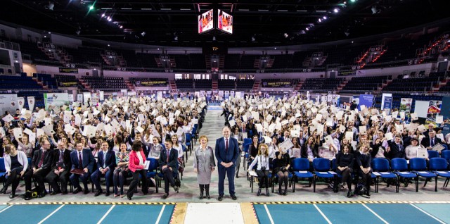 Od kilku lat z marszałkowskich stypendiów skorzystały setki uczniów z naszego regionu