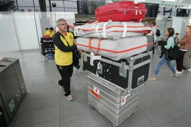 Mecz Śląsk - Sevilla już w czwartek. Piłkarze Sevilli w środę wylądowali na wrocławskim lotnisku