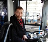 Popracujmy wszyscy nad  zmianą swoich przyzwyczajeń i postarajmy się jak najwięcej korzystać z autobusów  