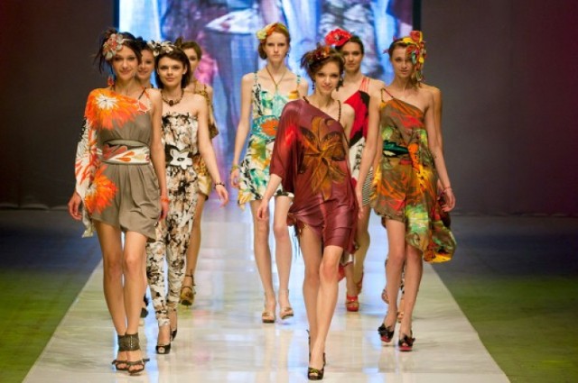 W dniach 26-30 października zagości w Łodzi Fashion Week 2011, ...
