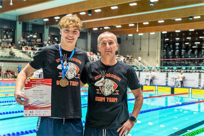 Bartosz Loter, pływak Unii Oświęcim, jak kasiarz Kwinto, zagrał vabank i dlatego zdobył medale w MP juniorów 18-letnich w Bydgoszczy