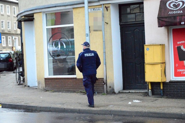 Wypadek w Koszalinie. Pięciolatek wypadł z okna. Jest w ciężkim stanie