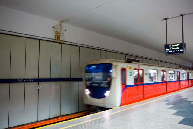 Metro nie jeździ, są opóźnienia i zmiany. Pojawił się komunikat