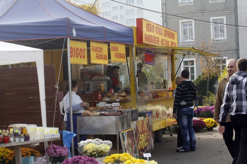 Legnica: Niedziela na cmentarzu(zdjęcia)