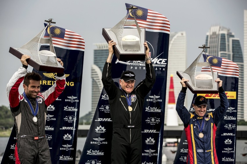 Red Bull Air Race: Zaskakujące zwycięstwo Brytyjczyka w Malezji!