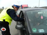 Z okazji Dnia Kobiet policjanci promowali bezpieczeństwo na drogach