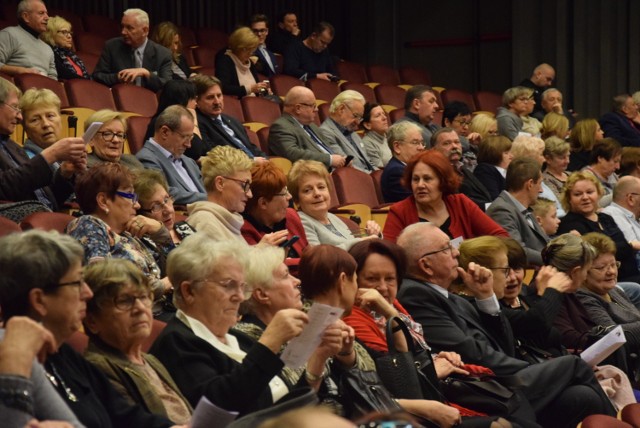 Świetny koncert kaliskich filharmoników. Muzycy zagrali pod batutą Andrzeja Kosendiaka