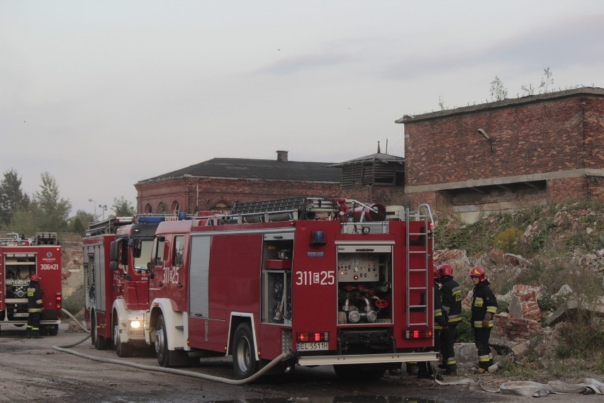 Pożar w Unionteksie przy Kilińskiego w Łodzi [ZDJĘCIA]