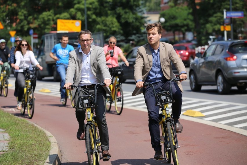 Rowery miejskie w Rybniku! 80 rowerów wypożyczysz na mieście! Uruchomisz je smartfonem!
