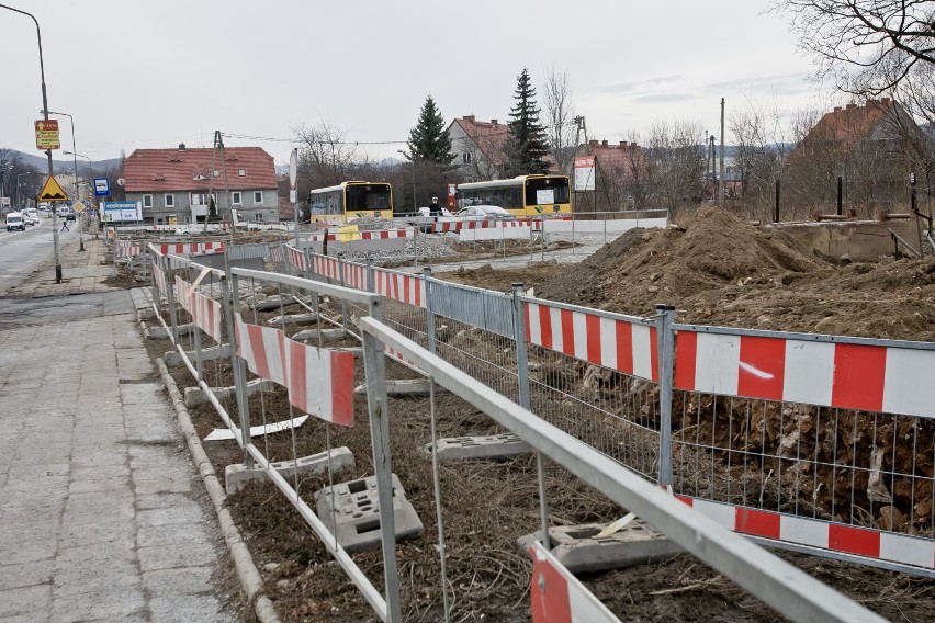Trwa przebudowa wjazdu do Wałbrzycha od strony Świebodzic