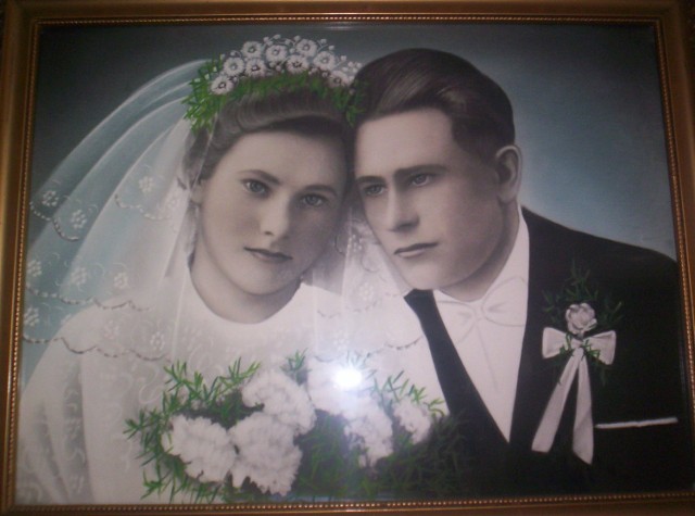 Zdjęcie ślubne Wandy i Jana Mirków ze Stróży.