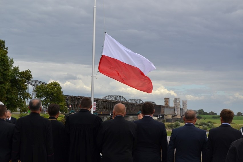 Tczew: uroczystości upamiętniające 74. rocznicę wybuchu II wojny światowej. ZDJĘCIA