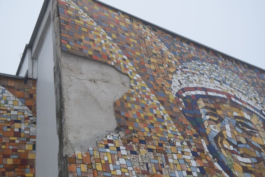 Mozaika Gagarina znajduje się na auli Uniwersytetu...