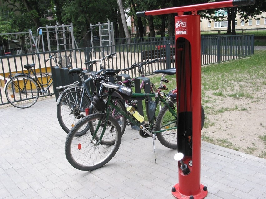 Nowy parking rowerowy i punkt obsługi technicznej rowerów na...