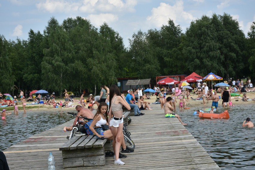 To była upalna lipcowa niedziela nad zalewem Żółtańce. Zobacz zdjęcia