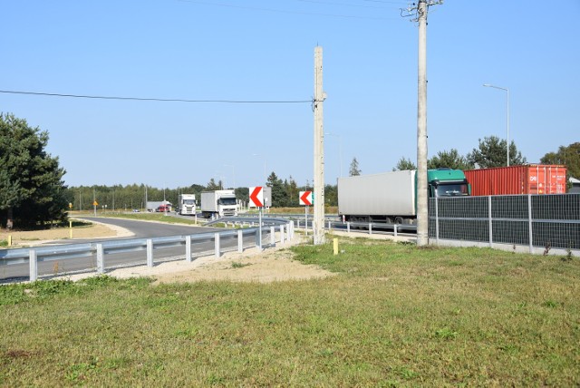 Według przeprowadzonych badań, normy hałasu przy obwodnicy Dąbrowy Tarnowskiej są przekroczone nieznacznie tylko w trzech miejscach i to tylko w porze nocnej