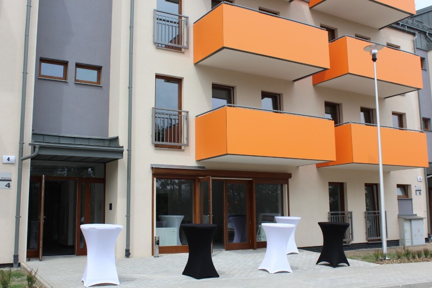 Gliwice: Nowi lokatorzy mieszkań przy Wiązowej dostali klucze