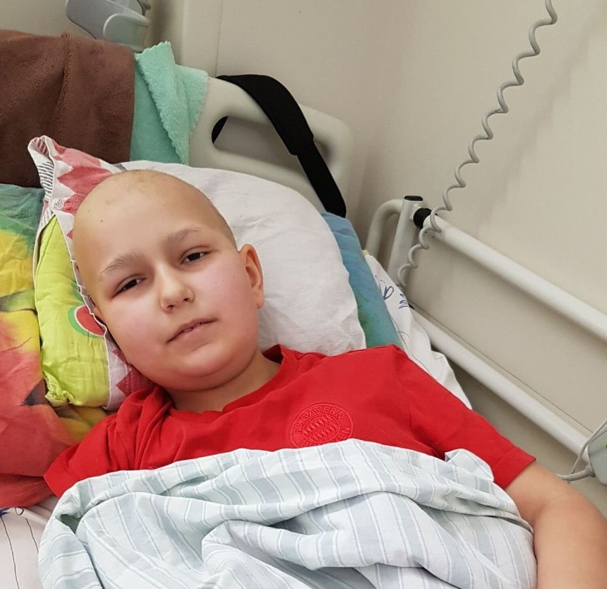 Czerniejewo. 10-letni Borys ma złośliwy nowotwór kości. Potrzebuje kosztownego leczenia. Jest zbiórka!