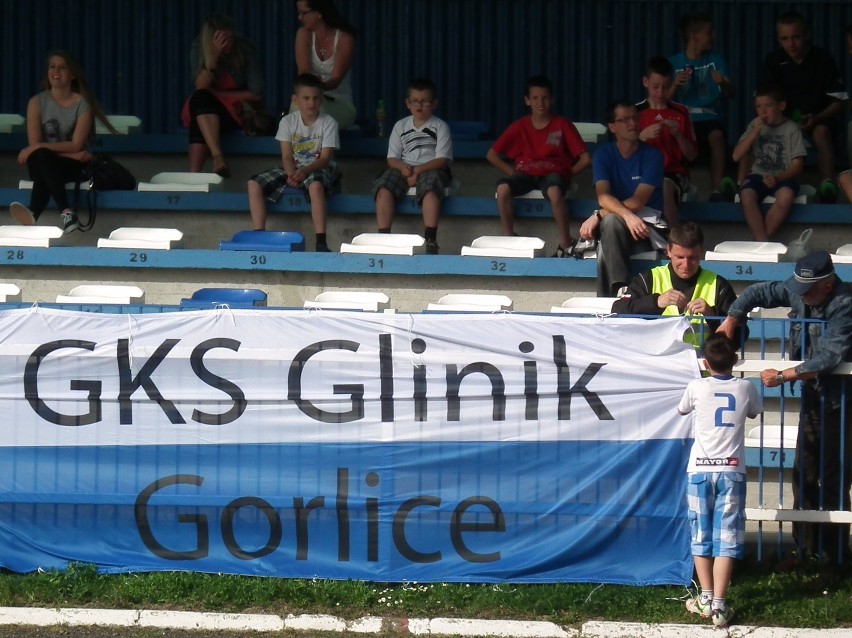 W lidze okręgowej Glinik Gorlice wygrywa z Orłem Wojnarowa 4:0
