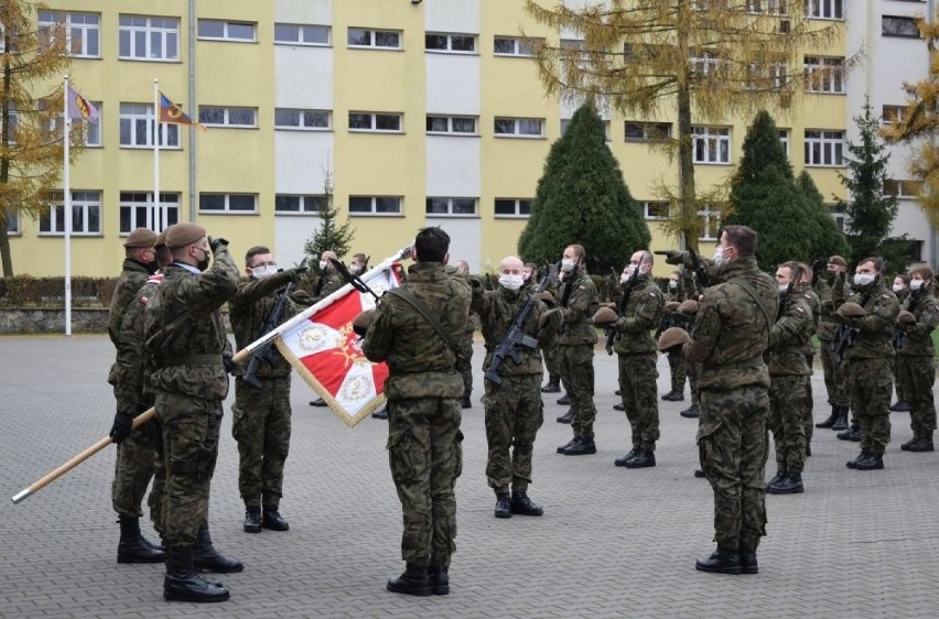 Przysięga terytorialsów w Zamościu. W szeregi 2 Lubelskiej Brygady Obrony Terytorialnej oficjalnie wstąpiło 77 ochotników