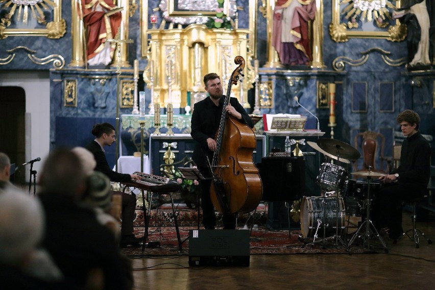 Koncert jazzowy w wykonaniu Mateusz Gawęda Trio w kościele...