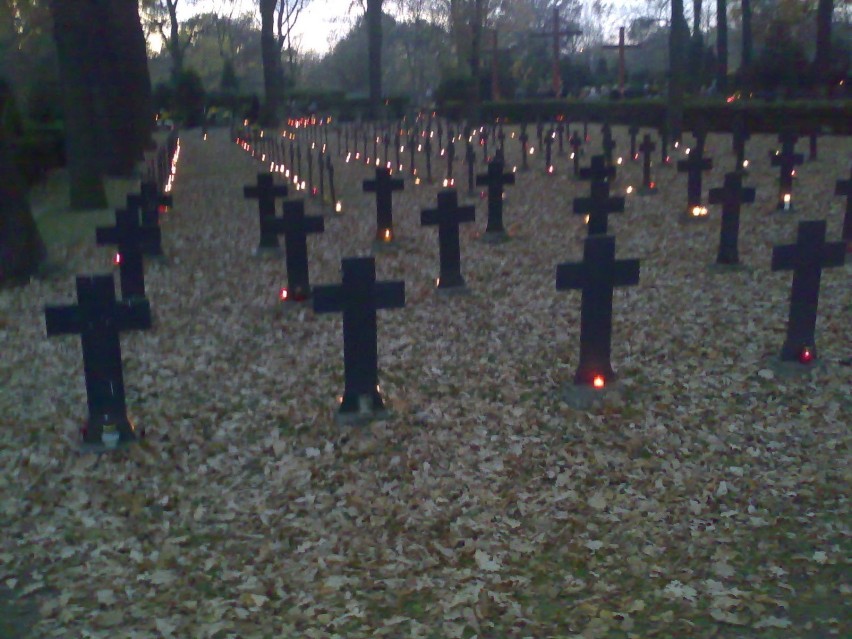 Rozmyślanie nad grobem