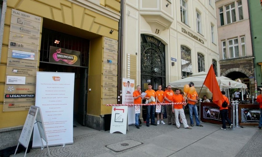 Wrocław: Ruch Poparcia Palikota kontra PiS na pl. Solnym (ZDJĘCIA)