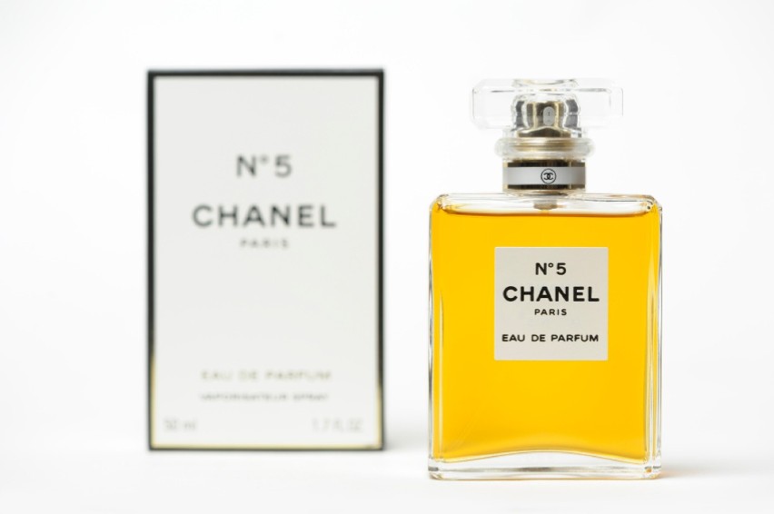 Klasyka zamknięta w szklanej butelce - historia zapachów Chanel