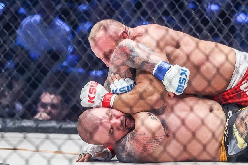 KSW 61 w Ergo Arenie WYNIKI 5.06.2021 r. Mariusz Pudzianowski wygrał walkę wieczoru! Siedem walk zakończonych przed czasem [zdjęcia, wideo]