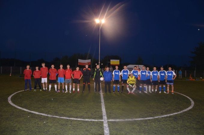 Turniej piłki nożnej "Noc na Orliku" w Rogoźnie