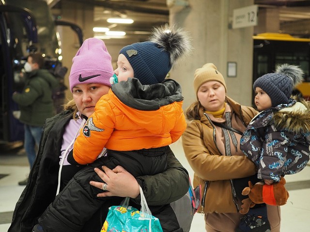 Pociąg ŁKA z uchodźcami dotarł do Łodzi